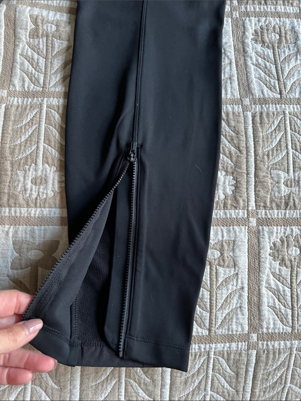 Athleta Headlands Hybrid Tight Black High-Rise Leggings Size 12 NWT - Picture 11 of 12
